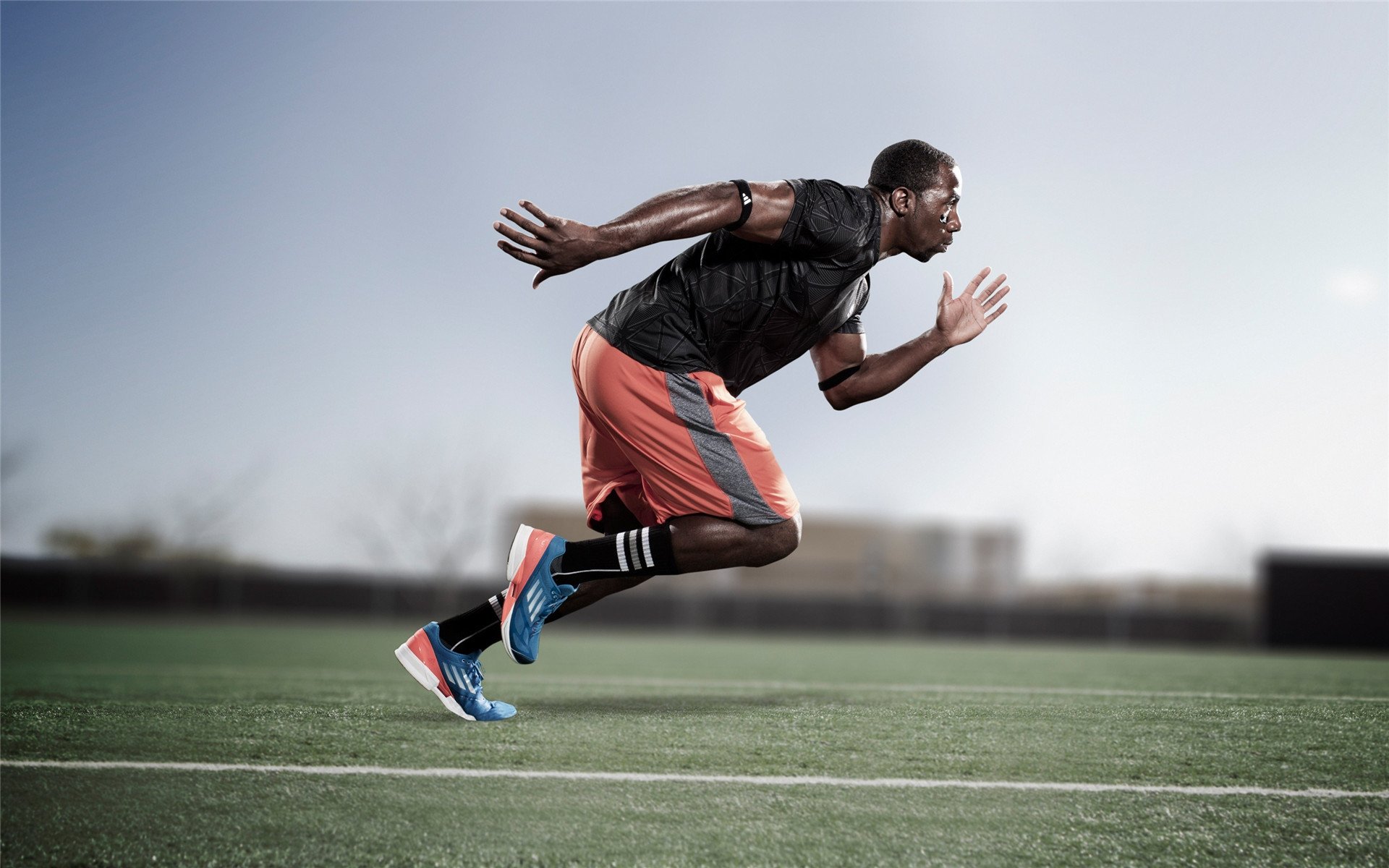 华体会入口-职业俱乐部引入高水平外教推动训练节奏和强度，国内外职业俱乐部的发展